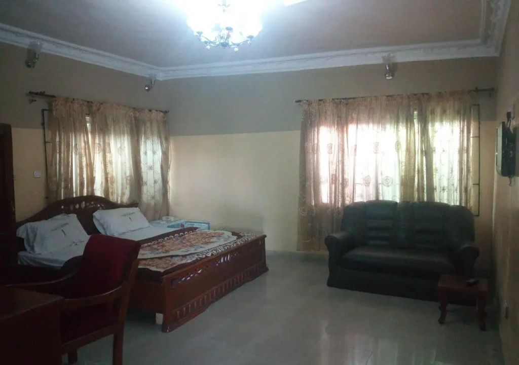 Sylvia's Place Hotel