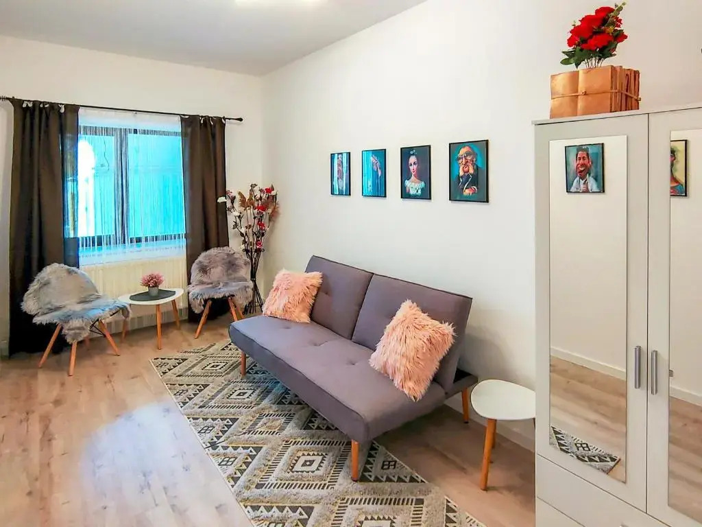 22 LOOP Apartment