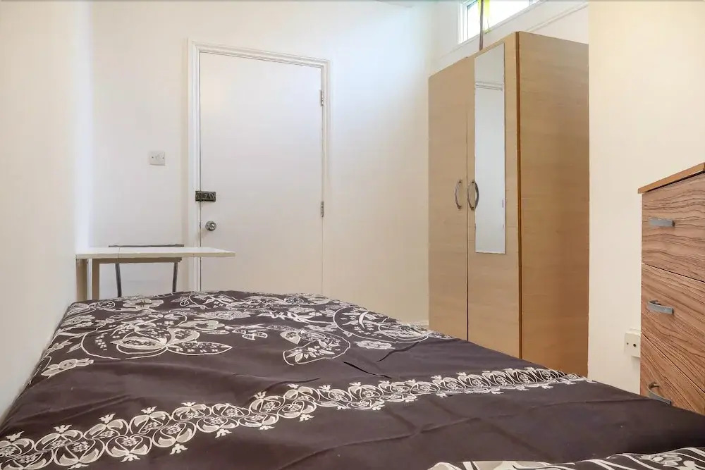 Sidney Street B - Deluxe Single Room 4