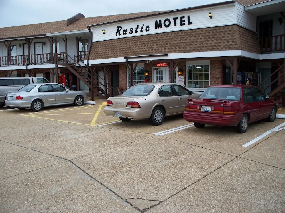 Rustic Motel Rolla