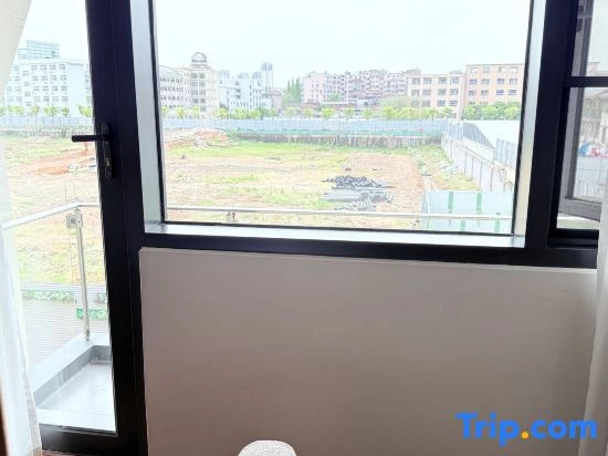 Wind & Grain · Moonlight Among Pines Guesthouse (Shuinan Cultural Street Location)