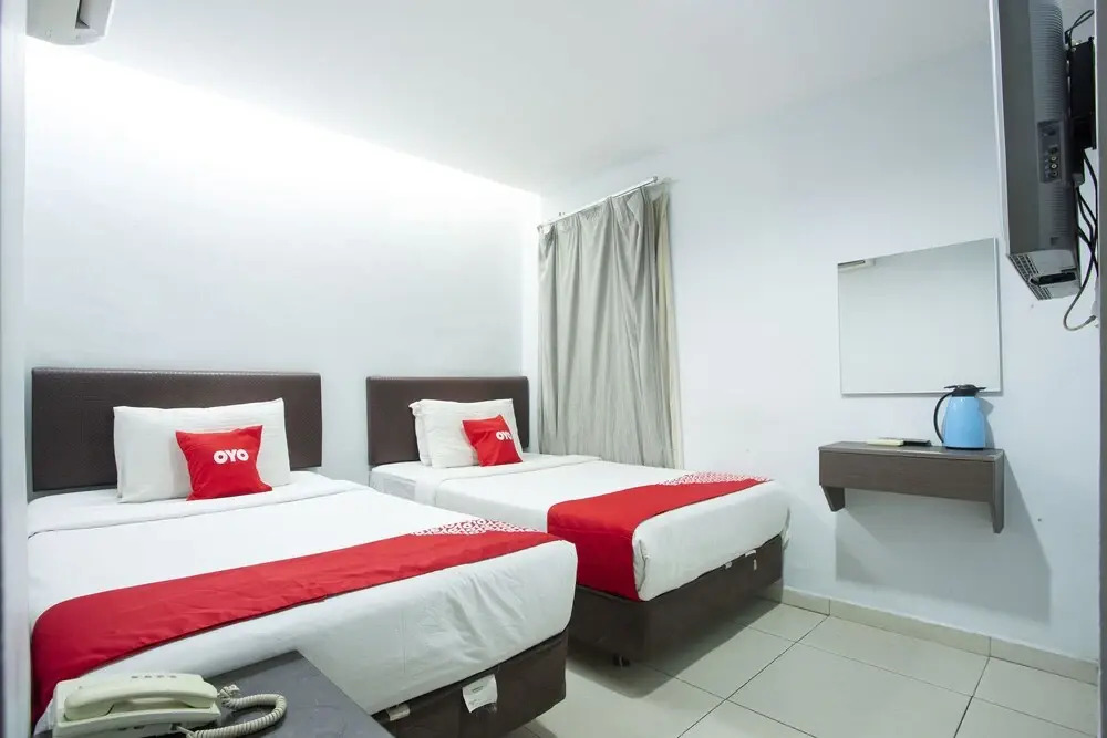 Oyo 90624 Thank Q Inn 4