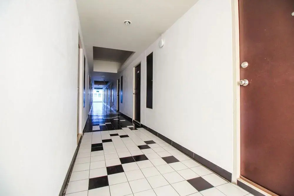 OYO 405 Ruan Plaisoi Apartment