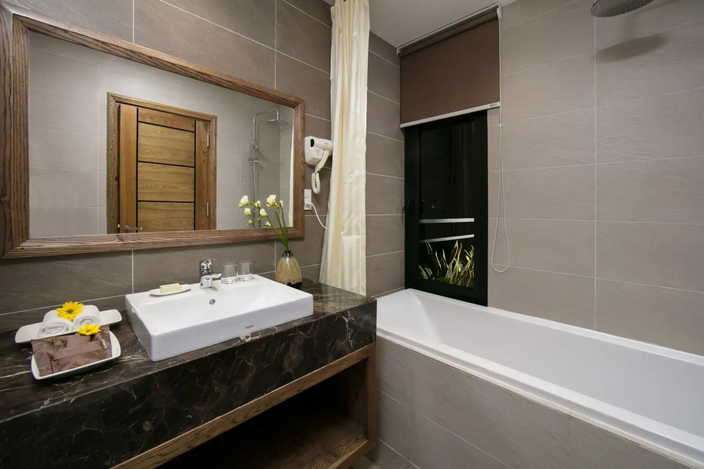 The Bloom Pham Viet Chanh - Modern Living Space in Saigon - A Top Choice for Western Travelers