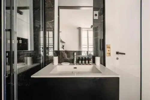 HighStay - Louvre / Saint Honore Serviced Apartments