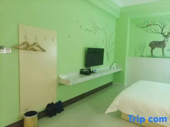 Yijiangnan Yun Homestay (Qionghai Aihua East Road High Speed Railway Station)