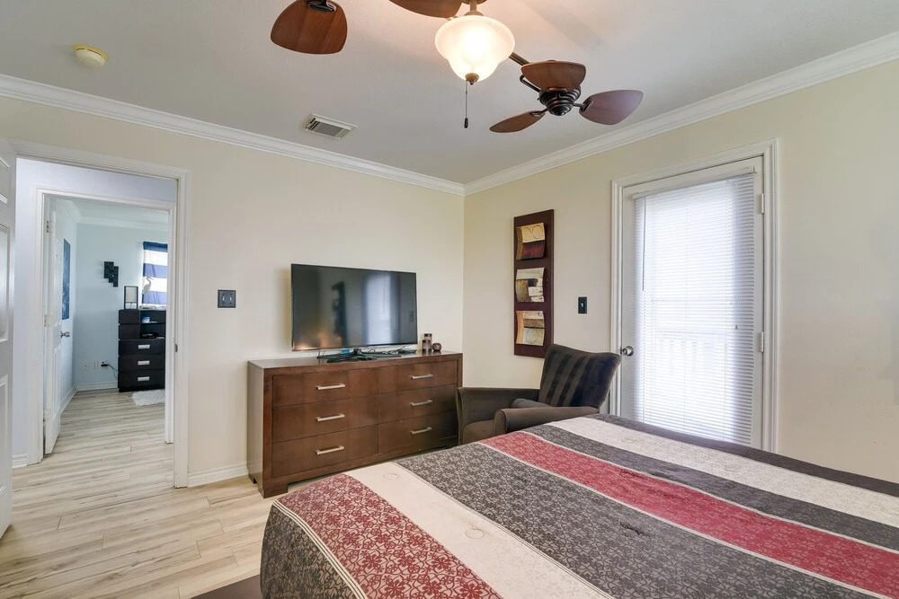 Furnished Patio & Deck: Galveston Escape!