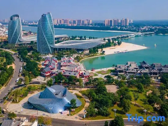 Jinyi Business Hotel (Danzhou Bus Station)