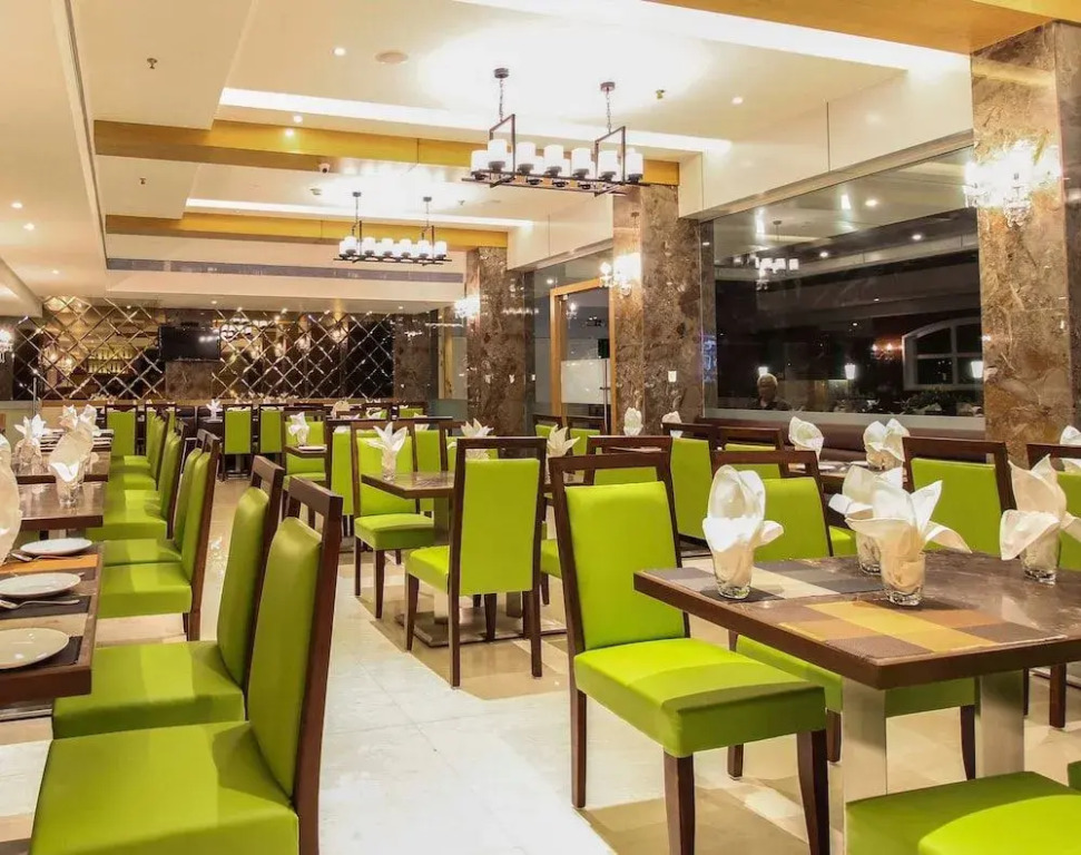 Vista Vashi Inn