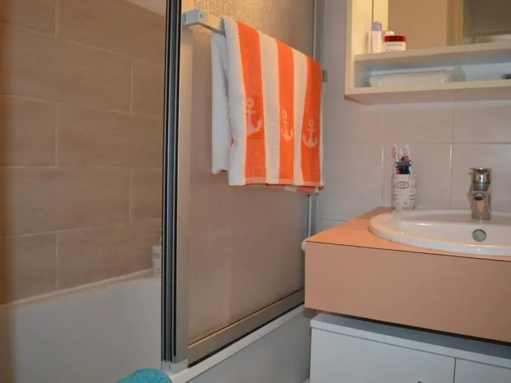 Maison Saint-Cyprien, 2 pièces, 6 personnes - FR-1-225D-95
