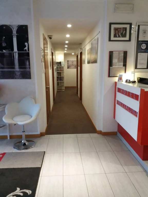 Hotel Mezzaluna