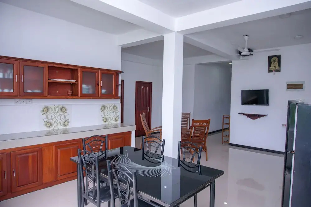 Oyo 380 Sapphire Home Stay