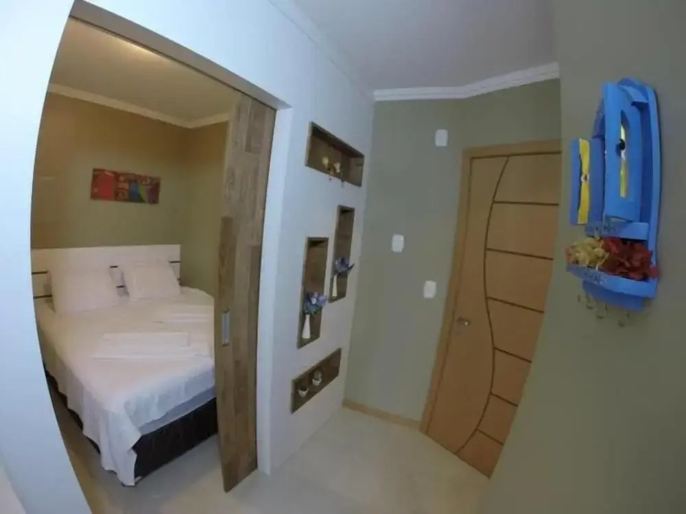 GRAMADO SOLAR REAL - 2 APTS de 2 quartos no mesmo prédio, cada um comporta até 7 pessoas - IDEAL PARA GRUPOS - central - IDEAL PARA ANDAR A PÉ, nesta plataforma desde janeiro de 2016, oferecemos CREDIBILIDADE - seu PET é bem-vindo - GARAGEM COBERTA