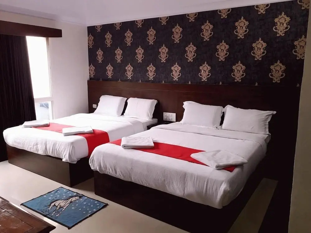 Hotel Chetan International