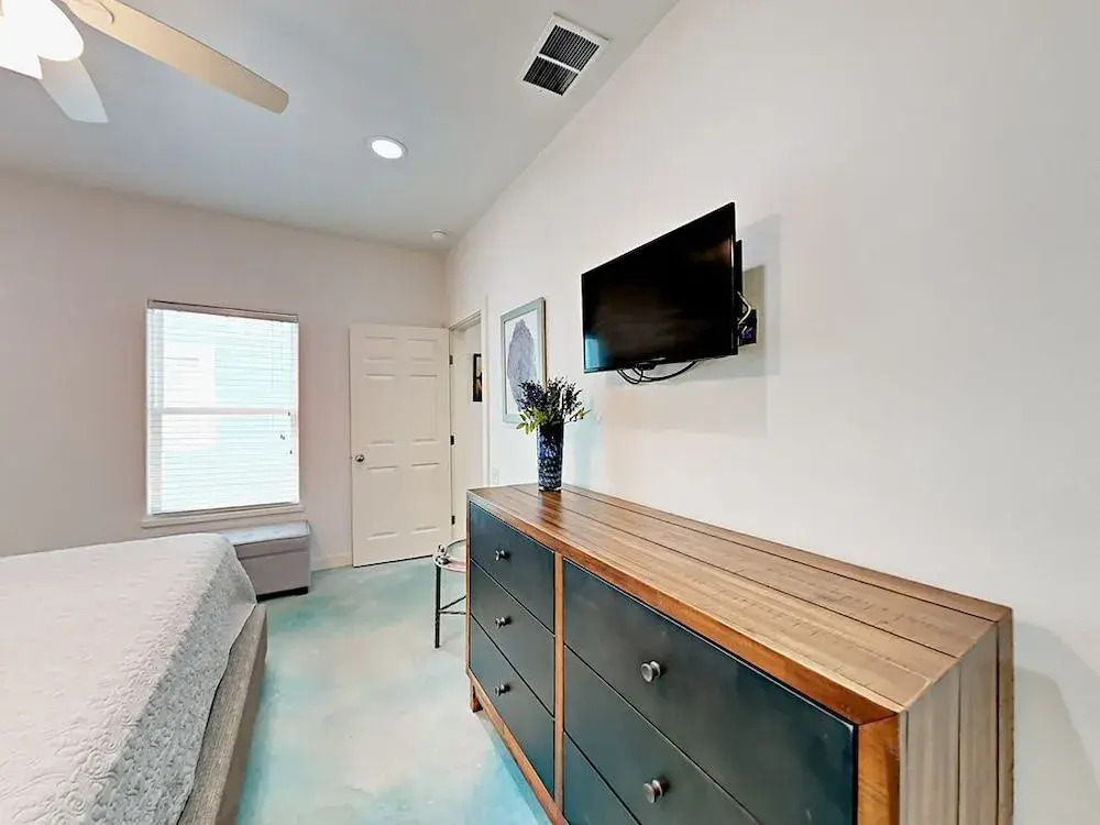 Popsicle's and Flip Flops VW8 4 Bedrooms 3.5 Bathrooms Home