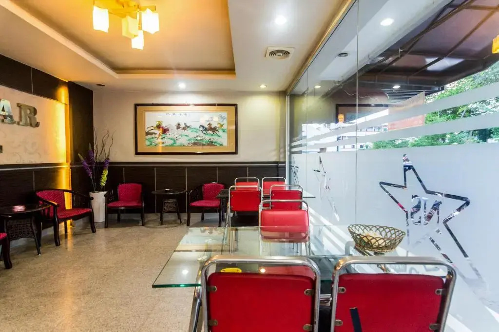 OYO 1635 New Star Hotel