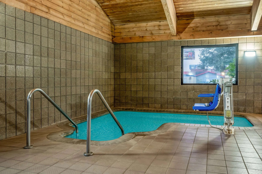 AmericInn by Wyndham Eau Claire