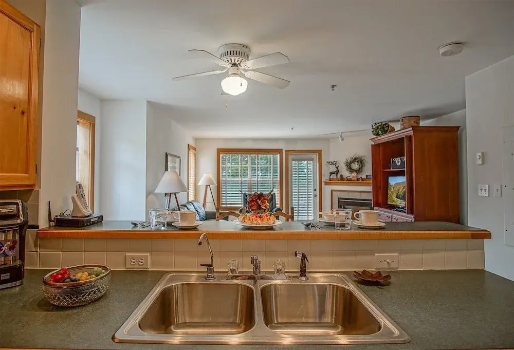 Camp 4 24: Slope Side, Cozy 2 BR With Shuttle Service