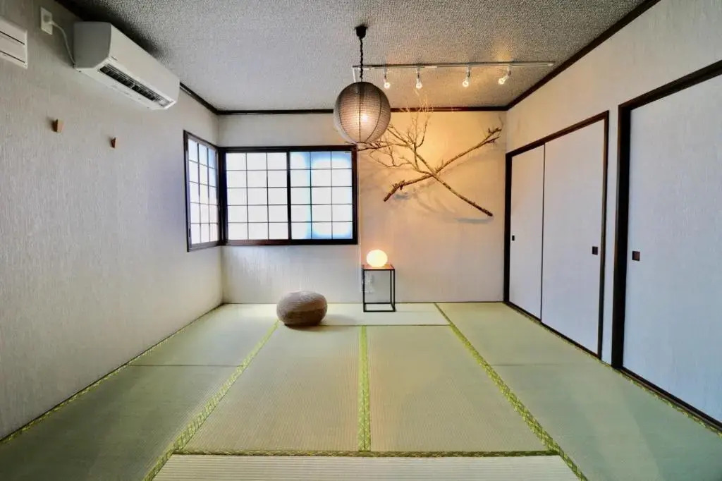 Hiragishi 2-3-2-10 / Vacation STAY 4026