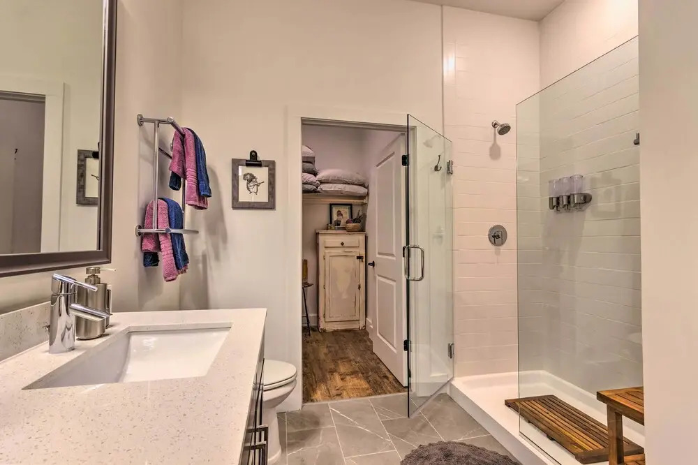 Walkable Downtown Asheville Condo w/ Balcony