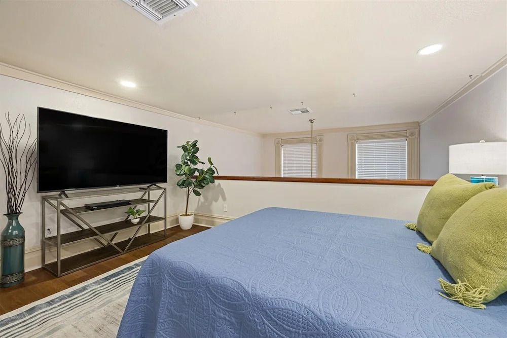 Blue Tuna Loft 1 Bedroom Home