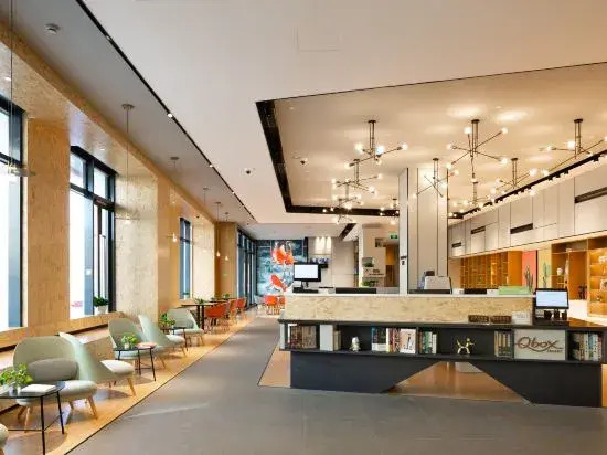 Qbox Hotel