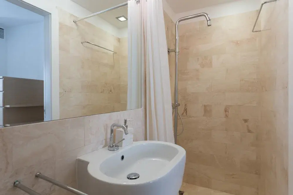 Hedera Estate, Hedera A6 - Breakfast Included