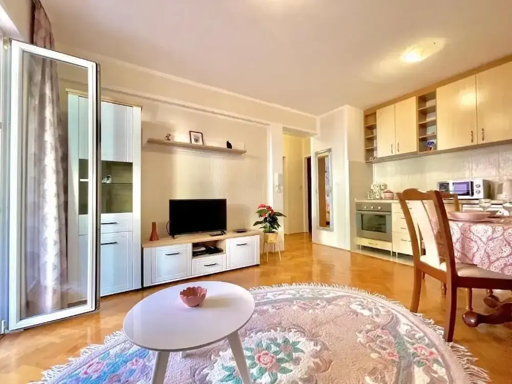 COMFORT APARTMENT NEAR THE BEACH