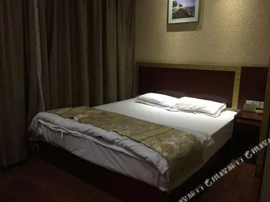 Yatai Business Hotel