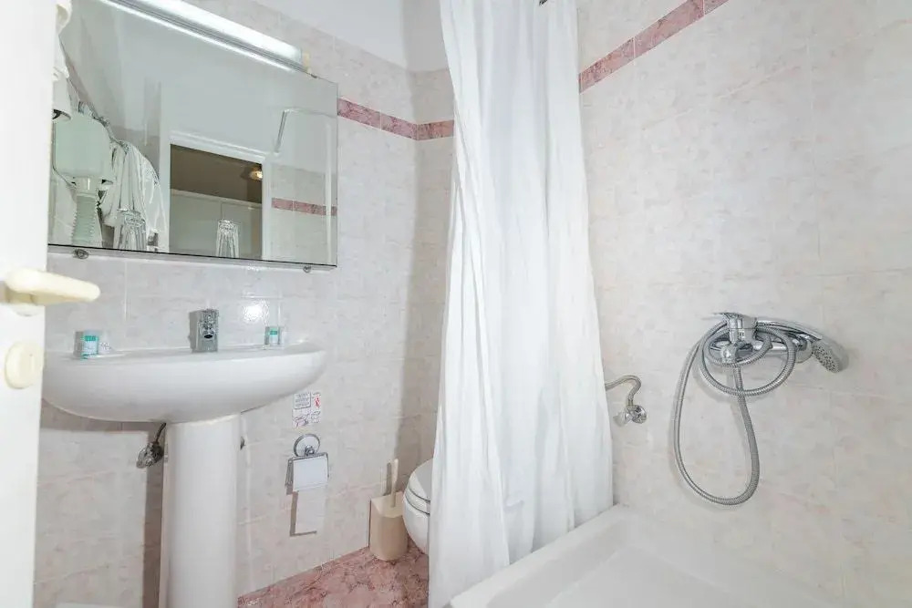 Odysseus Hotel