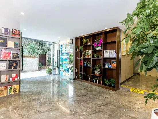 Lai Lai Hotel(Sanya Dadonghai Summer Department)