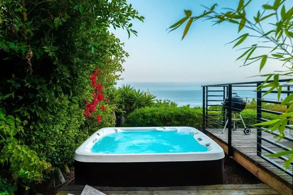 PCH 6 Bluff in Malibu