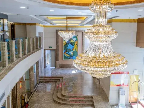 Sunshine Holiday Hotel