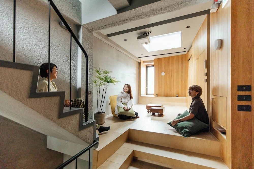 J Youai House