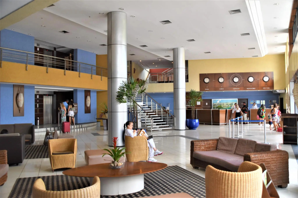 Seaflats Iate Plaza Hotel