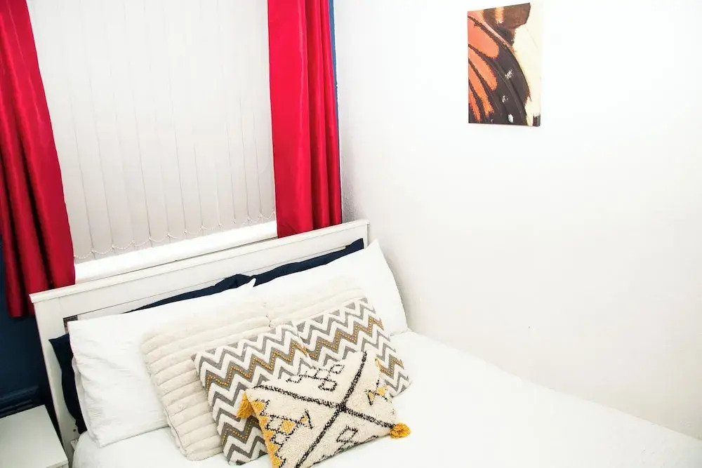 Sleeps6-freewifi-smarttv-netflix-familyfriendly