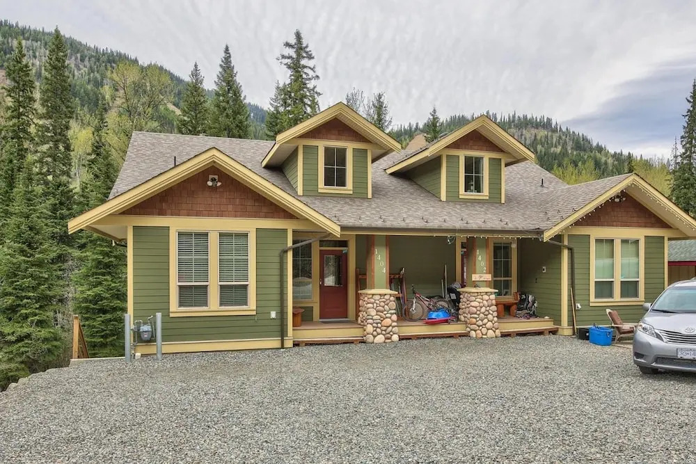 Pineview Lodge by Bear Country