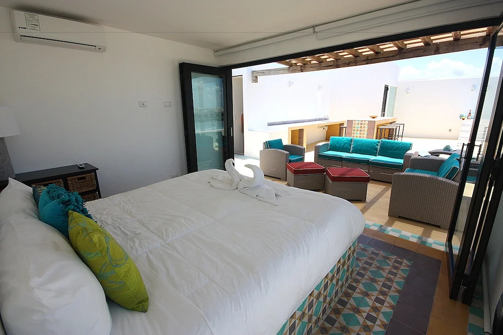 Anah Apartment 405N by iMexico