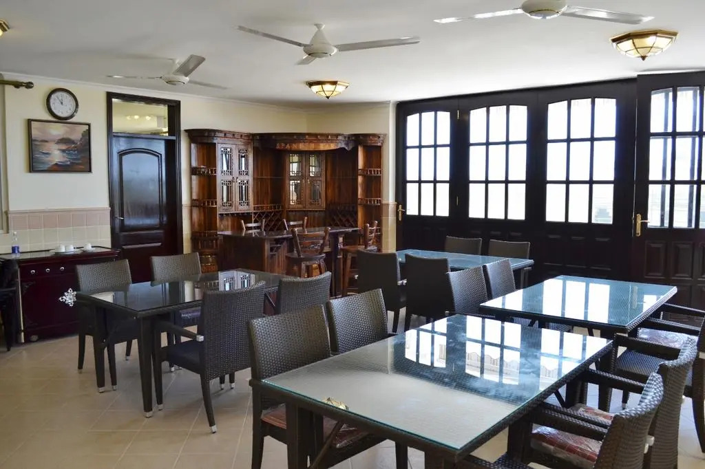 Island Paradise Inn