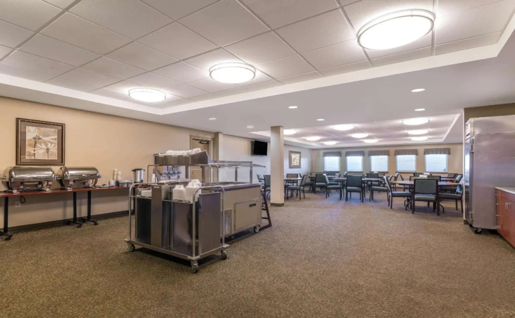 Clarion Hotel & Suites Williston