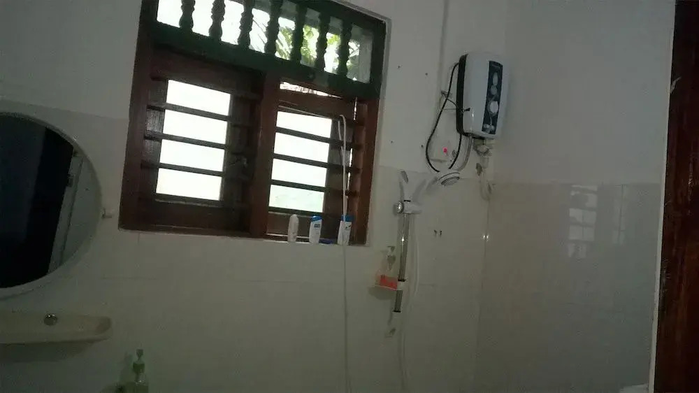 Hikka Train Hostel