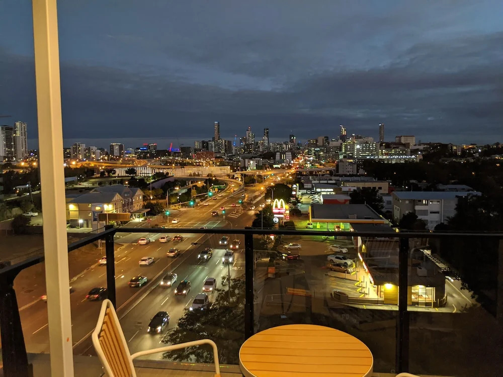 The Windsor, Hotel Rooms & Apartments