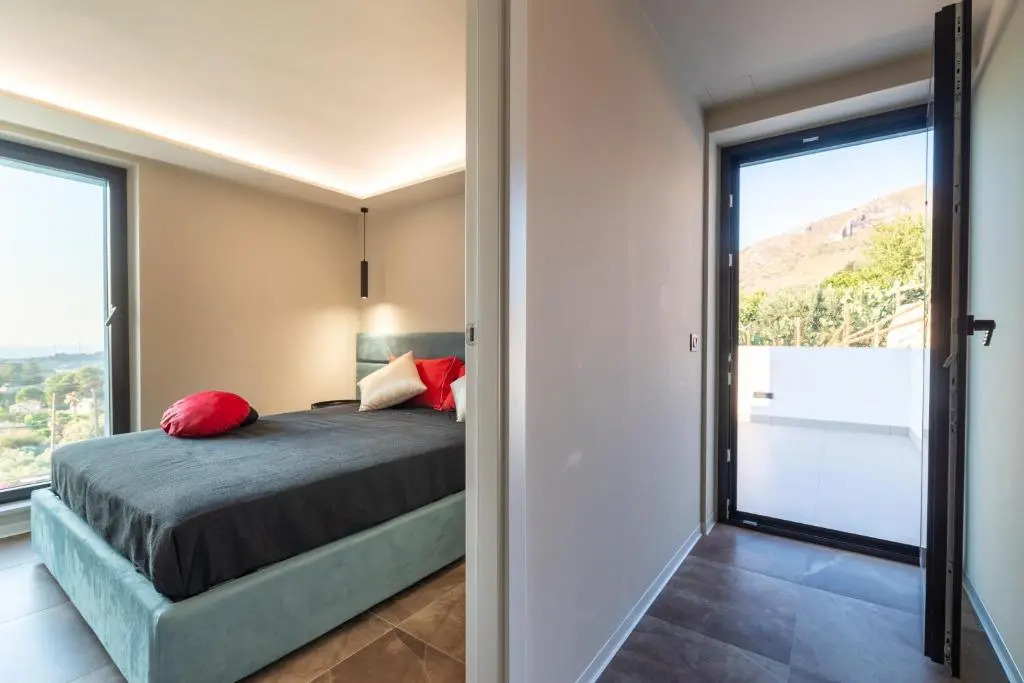 Villa vista mare con piscina a sfioro a Scopello