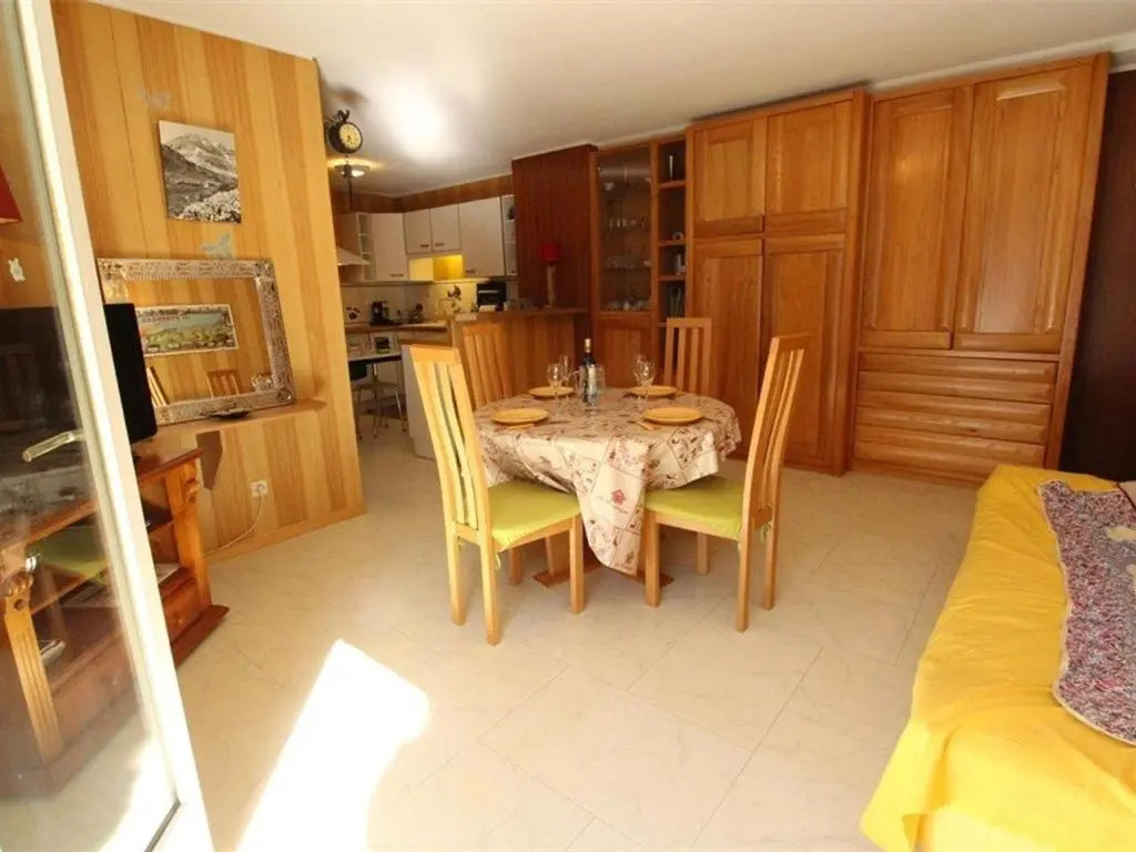 Appartement Bagnères-de-Luchon, 3 pièces, 7 personnes - FR-1-313-171