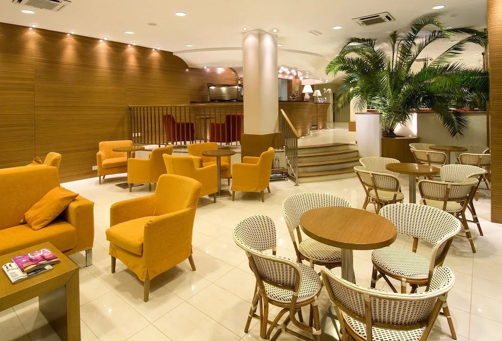 Hotel Trevi