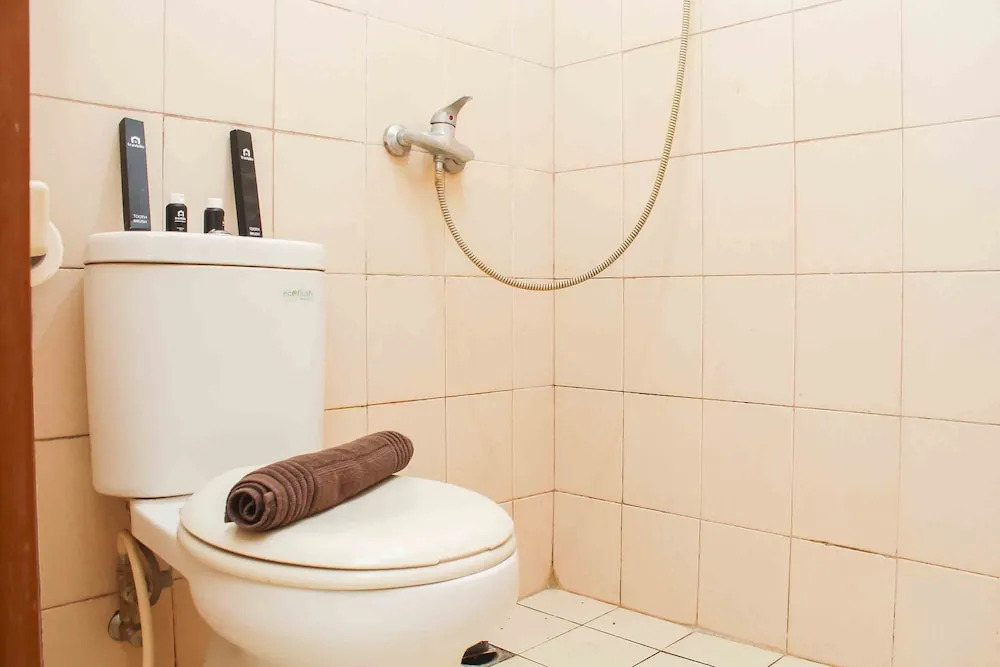 Homey And Comfort Studio At Tifolia Apartment