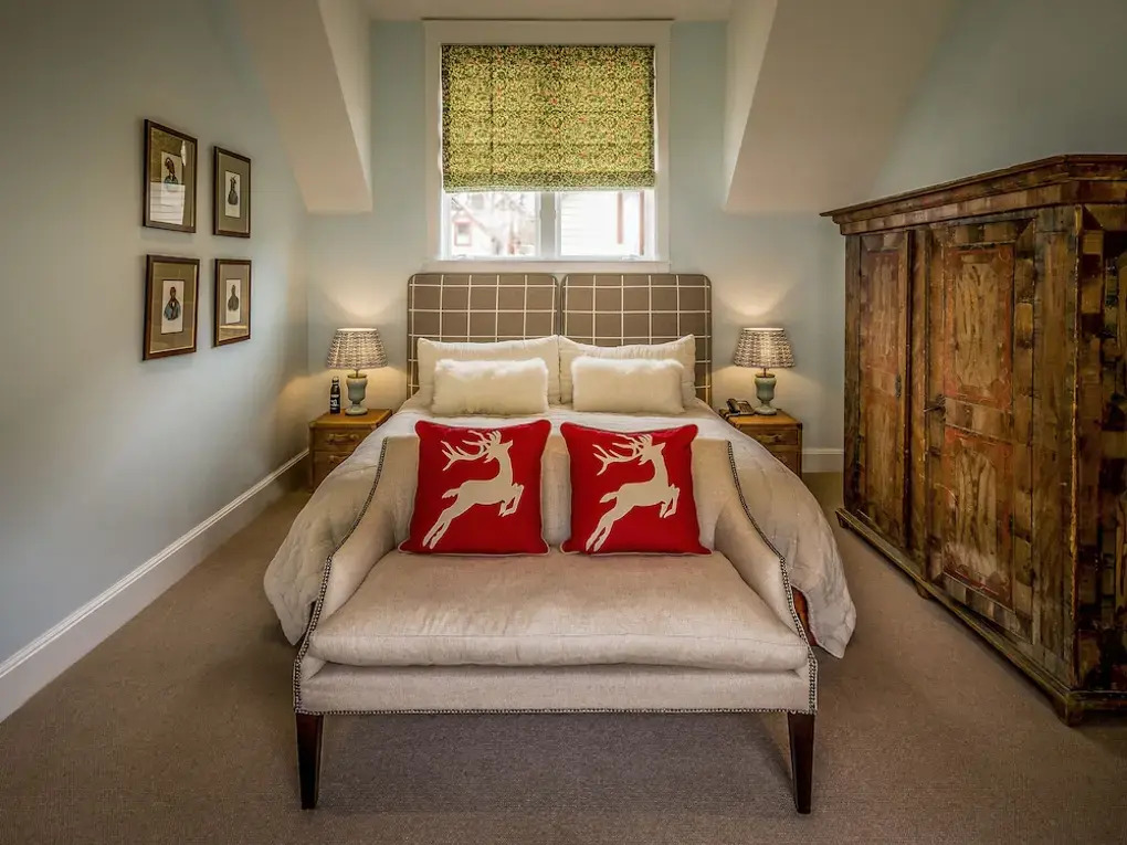 Dunton Town House Hotel