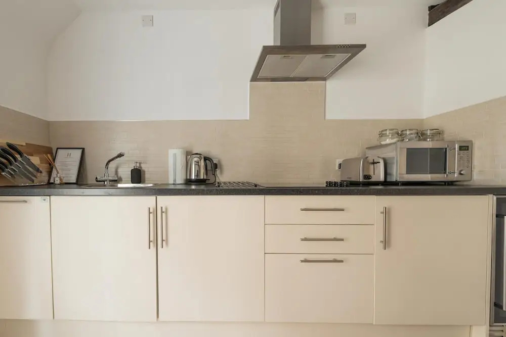 Hampden Apartments - the Anne