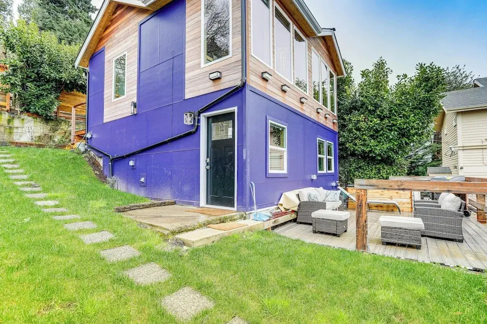 Seattle Sanctuary w/ Sweeping Views, Walk to Beach