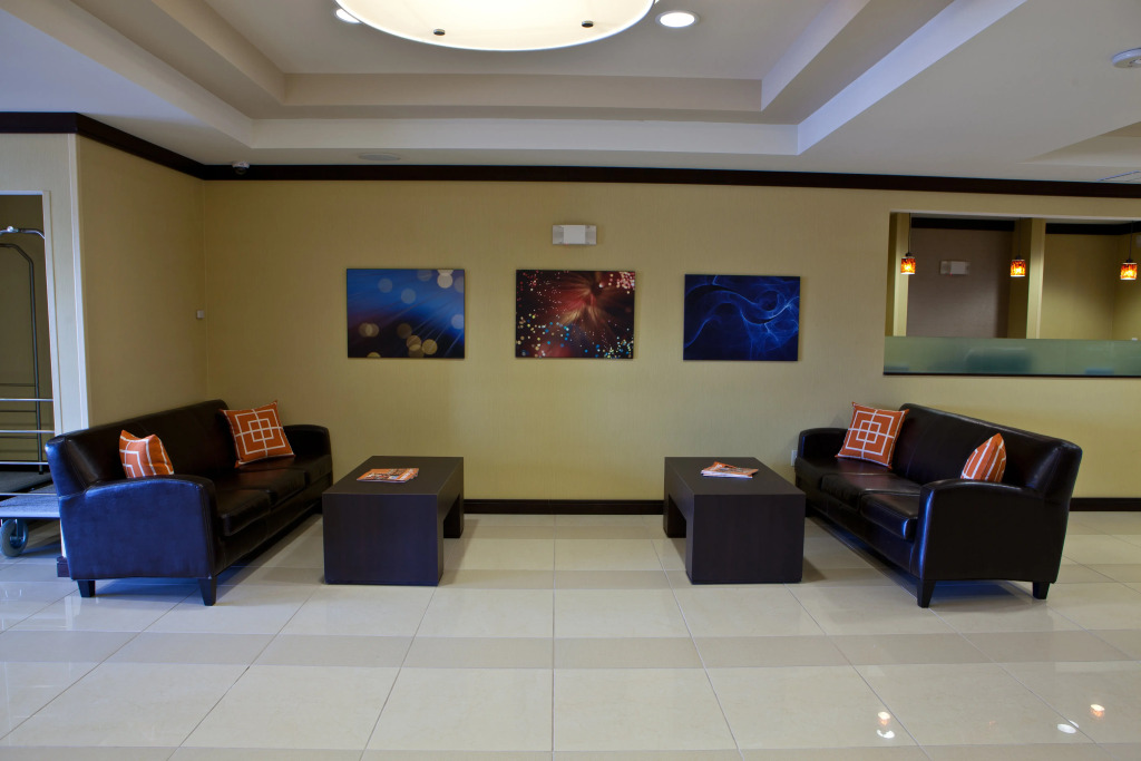 Holiday Inn Express Hotel & Suites Lansing-Dimondale by IHG